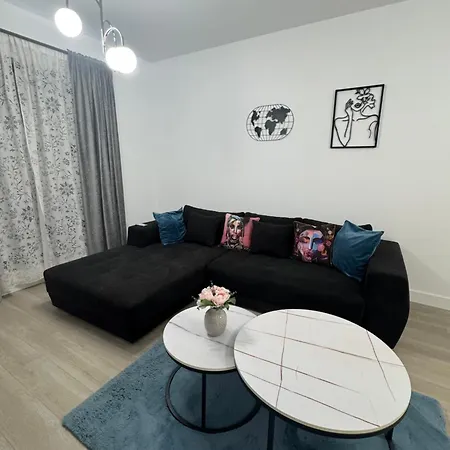 Апартаменти Awesome Place In Exigent Plaza Romania Faza 5 Бухарест