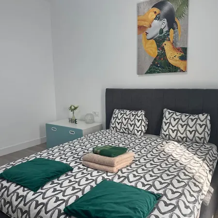 Awesome Place In Exigent Plaza Romania Faza 5 布加勒斯特