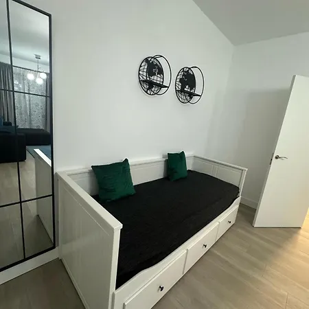 公寓 Awesome Place In Exigent Plaza Romania Faza 5 *